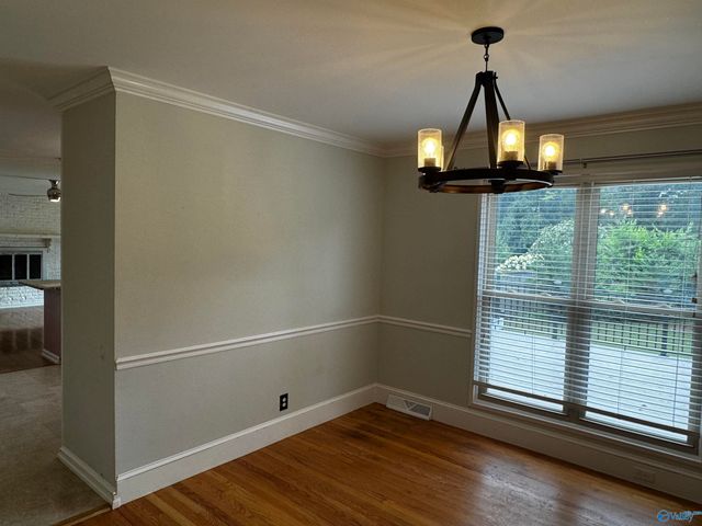 7608 Peacock Drive SW, Huntsville, AL 35802
