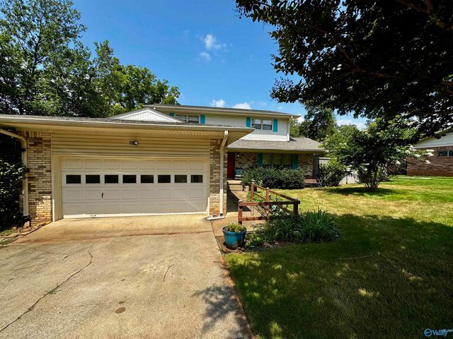 7608 Peacock Drive SW, Huntsville, AL 35802
