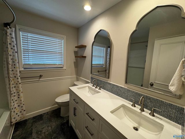 7608 Peacock Drive SW, Huntsville, AL 35802