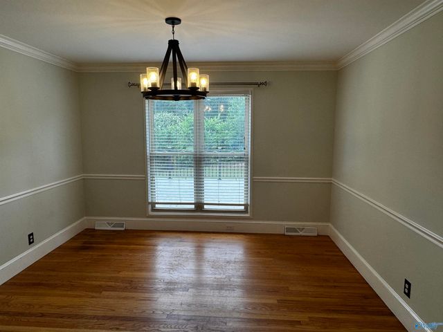 7608 Peacock Drive SW, Huntsville, AL 35802