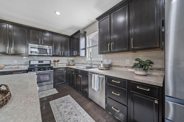 197 Honey Locust Lane, Commercial Point, OH 43116