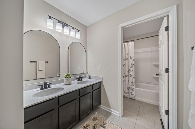 197 Honey Locust Lane, Commercial Point, OH 43116