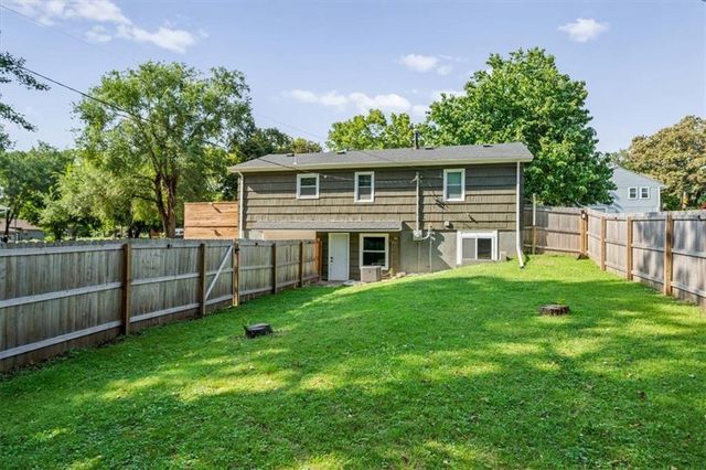5709 E 107th Terrace, Kansas City, MO 64137