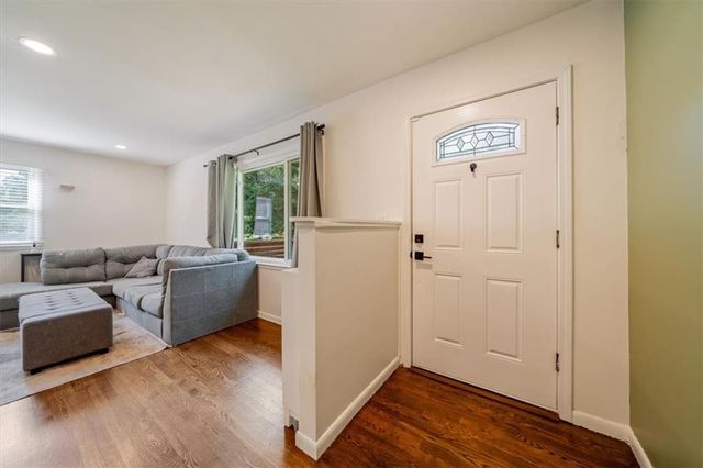 5709 E 107th Terrace, Kansas City, MO 64137