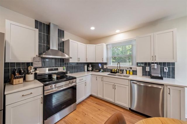 5709 E 107th Terrace, Kansas City, MO 64137