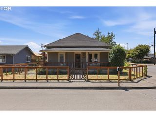 337 LOVES Ave, Woodland, WA 98674