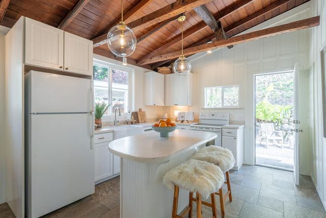 5 Camp Steffani, Carmel Valley, CA 93924