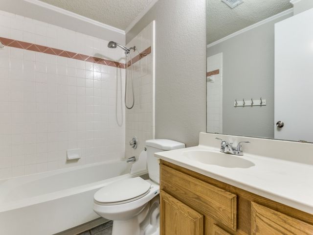 7124 Summerset Drive, Benbrook, TX 76126