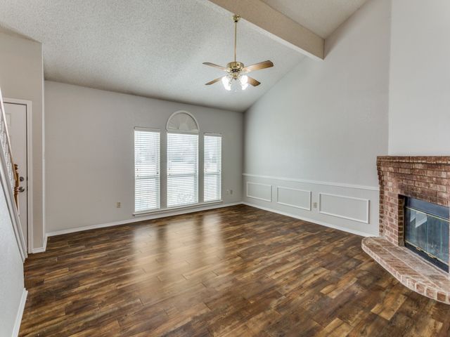 7124 Summerset Drive, Benbrook, TX 76126