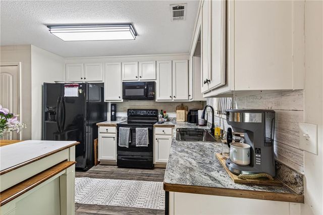 32 Armstrong Drive, Mansfield, GA 30055