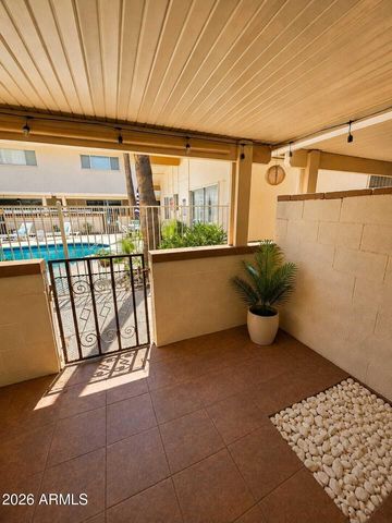 4848 N WOODMERE FAIRWAY -- 11, Scottsdale, AZ 85251