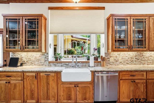 1773 CR 2540, Mineola, TX 75773