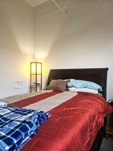 2323 W Pershing Road 140, Chicago, IL 60609