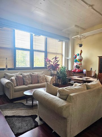 2323 W Pershing Road 140, Chicago, IL 60609