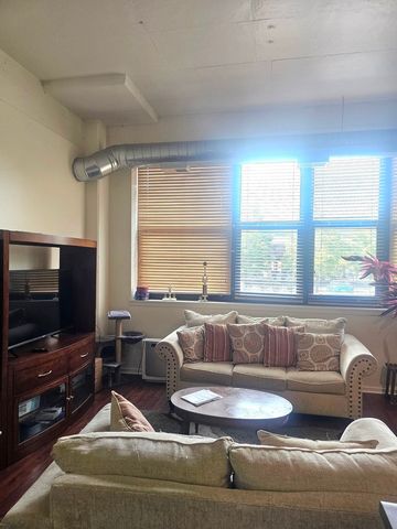 2323 W Pershing Road 140, Chicago, IL 60609