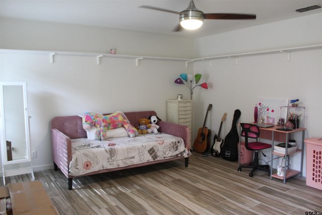 1818 Kensington Dr, Tyler, TX 75703