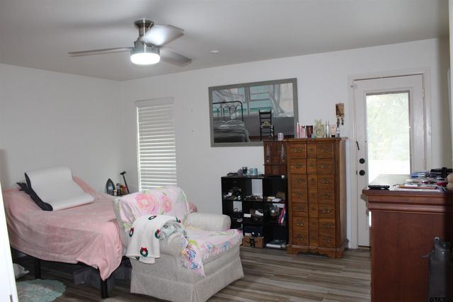 1818 Kensington Dr, Tyler, TX 75703