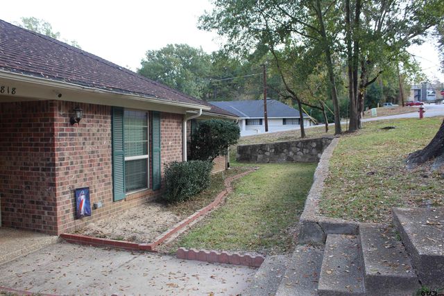 1818 Kensington Dr, Tyler, TX 75703