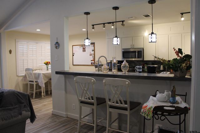 1818 Kensington Dr, Tyler, TX 75703