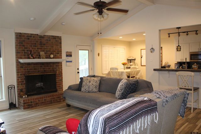 1818 Kensington Dr, Tyler, TX 75703