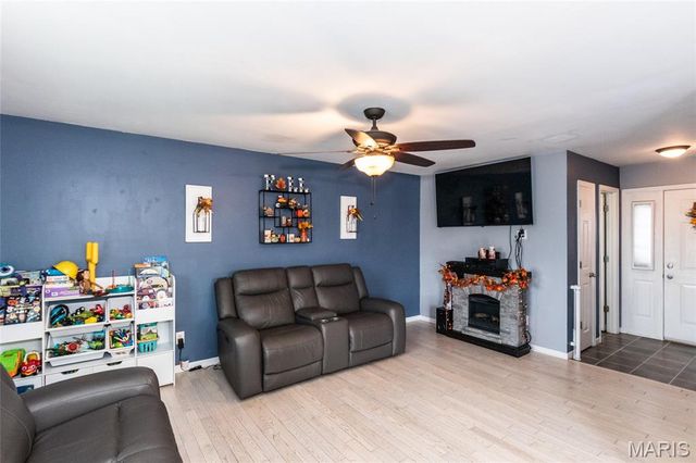 2906 Greenmont Court, Imperial, MO 63052