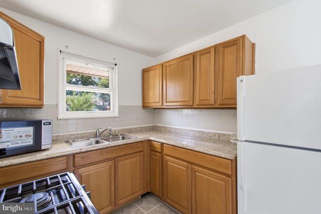 7744 BENDER RD, Landover, MD 20785