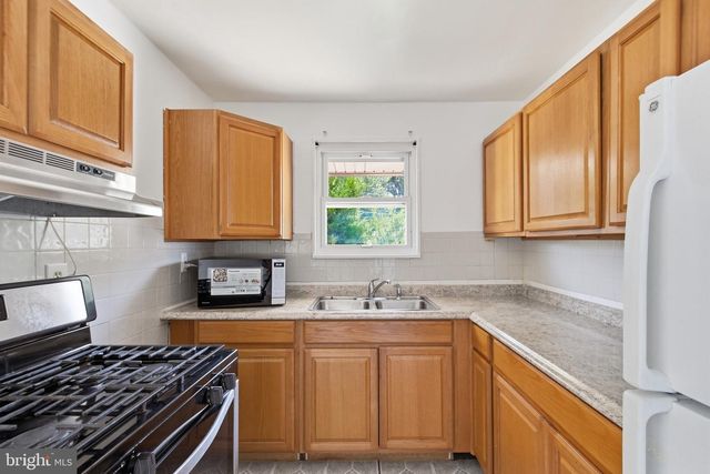 7744 BENDER RD, Landover, MD 20785