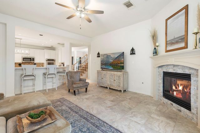 19 Clingstone Place, The Woodlands, TX 77382