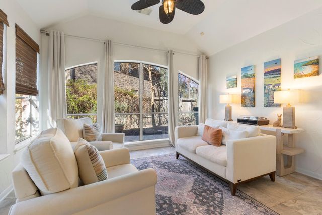 19 Clingstone Place, The Woodlands, TX 77382