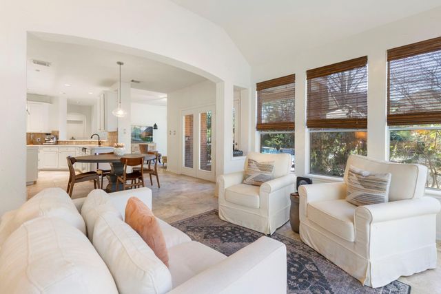 19 Clingstone Place, The Woodlands, TX 77382