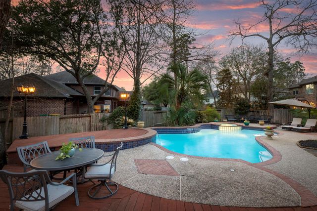 19 Clingstone Place, The Woodlands, TX 77382