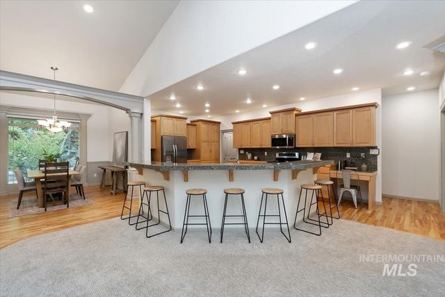 1420 W Powder Ct, Eagle, ID 83616