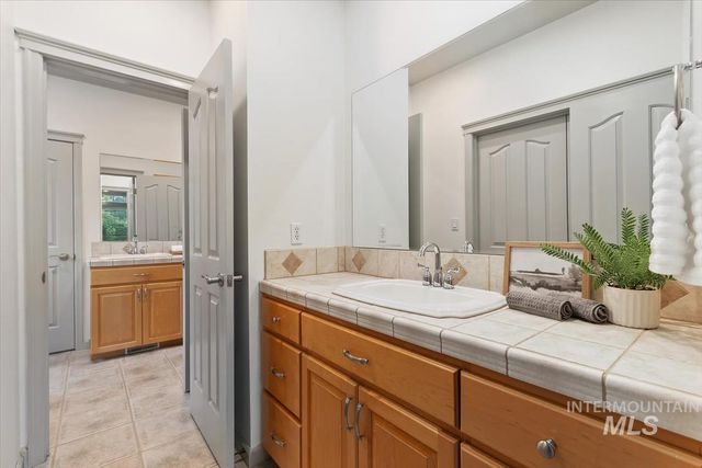 1420 W Powder Ct, Eagle, ID 83616