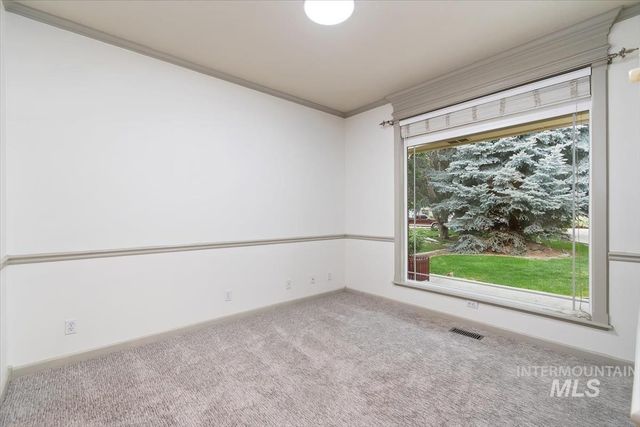 1420 W Powder Ct, Eagle, ID 83616