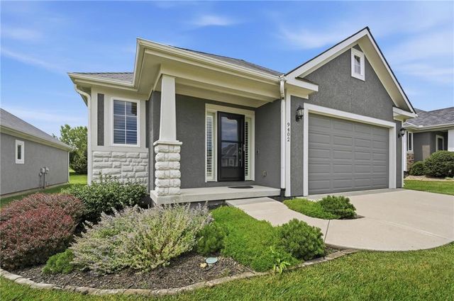 9402 N Bradford Avenue, Kansas City, MO 64154