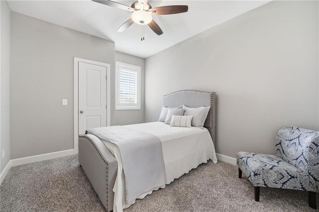 9402 N Bradford Avenue, Kansas City, MO 64154
