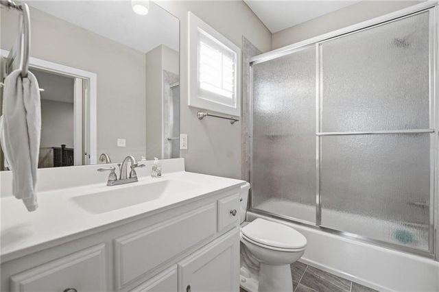 9402 N Bradford Avenue, Kansas City, MO 64154