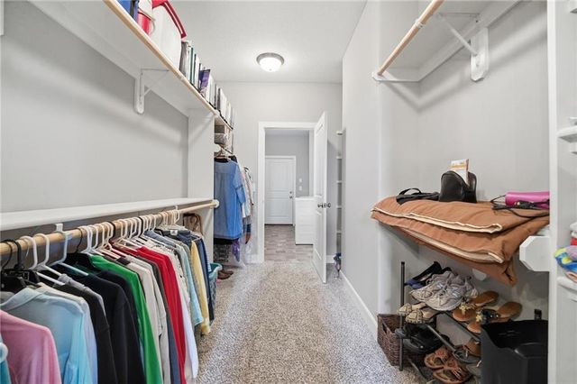 9402 N Bradford Avenue, Kansas City, MO 64154
