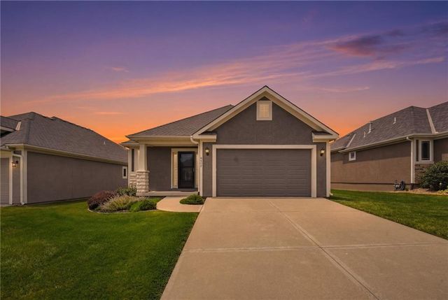 9402 N Bradford Avenue, Kansas City, MO 64154