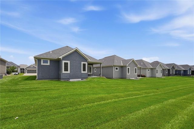 9402 N Bradford Avenue, Kansas City, MO 64154