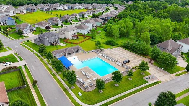 9402 N Bradford Avenue, Kansas City, MO 64154