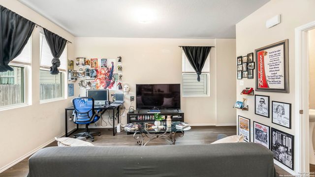 10427 Green Prairie, San Antonio, TX 78223