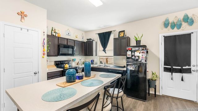 10427 Green Prairie, San Antonio, TX 78223
