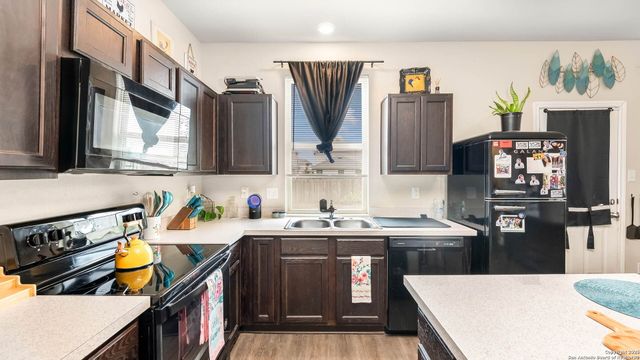 10427 Green Prairie, San Antonio, TX 78223