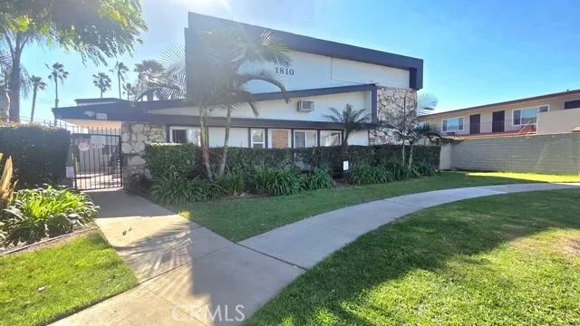 1810 W Sallie 8, Anaheim, CA 92804