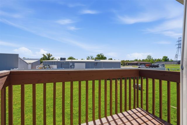 939 Grand Ave Court, Marion, IA 52302