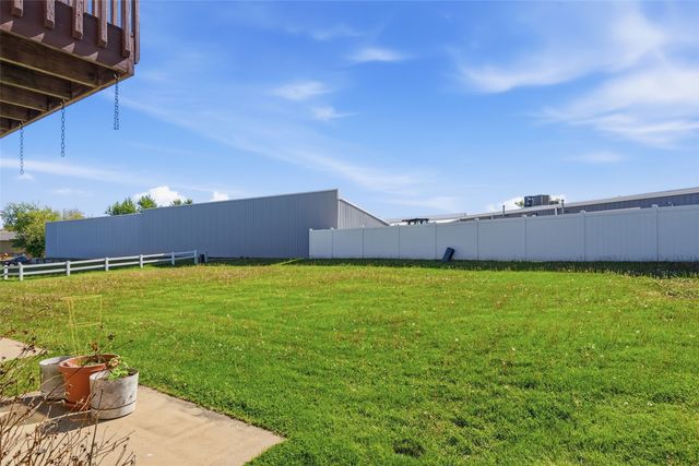 939 Grand Ave Court, Marion, IA 52302