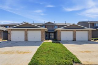 939 Grand Ave Court, Marion, IA 52302
