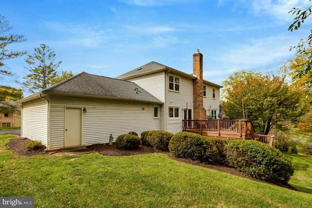 1633 LOZANO DR, Vienna, VA 22182