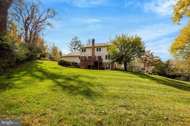 1633 LOZANO DR, Vienna, VA 22182